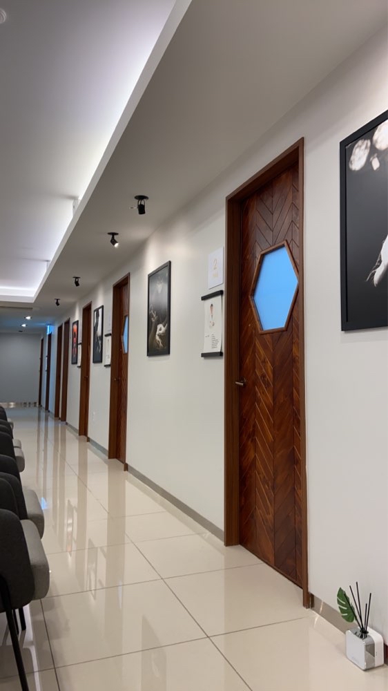 Maxwell interior